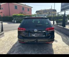 Volkswagen Passat Variant 2.0 TDI DSG Executive Bl - 21