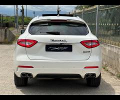 Maserati Levante Granlusso- Tetto Panoram-full Opt