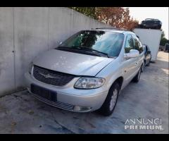 Chrysler Voyager 2005 2.5 Demolita - Per Ricambi