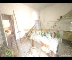 IMPERIA VILLA BIFAMIGLIARE CON TERRENO