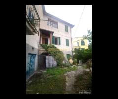 Imperia zona Bestagno casa semindipendente
