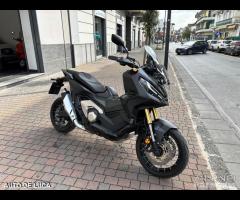 honda x adv 750 mai sinitrato nuovo SOLI 1000 KM