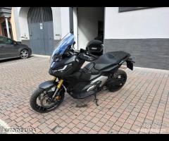 honda x adv 750 mai sinitrato nuovo SOLI 1000 KM