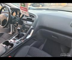 PEUGEOT 3008 1.6 HDi 115CV ANNO 2015 290000KM - 11