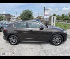 ALFA ROMEO STELVIO 150cv navi xenon pelle tetto - 11