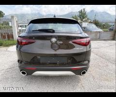 ALFA ROMEO STELVIO 150cv navi xenon pelle tetto - 14