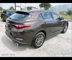 ALFA ROMEO STELVIO 150cv navi xenon pelle tetto - 15