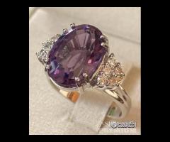 ANELLO ORO 18kt. CON DIAMANTI ED AMETISTA NATURALE