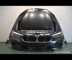 BMW G30 G31 LCI Musata cofano paraurti fari LED