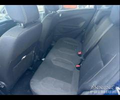 Ford Fiesta 1.5 sinistrato - 2015 - 9