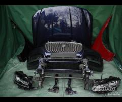 Radar musata anteriore completa JAGUAR XF x260