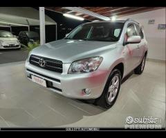 TOYOTA RAV4 2.2 D136 CV Luxury PROMOZIONE