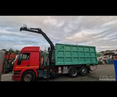 Cassone scarrabile con gru mec C9071S2