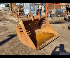 BENNA PER ESCAVATORE DA 1.60 MT. COD.9