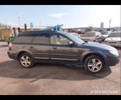Subaru Legacy Outback 2007 Demolita - NO MOTORE - 8