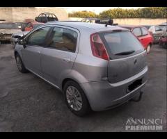 Fiat Grande Punto 75 CV Demolita - Per Ricambi