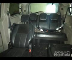Chrysler Voyager 2009 2.8 Demolita - Per Ricambi - 10