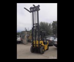 Carrello elevatore muletto Komatsu di 25 Q.li