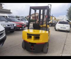 Carrello elevatore muletto Komatsu di 25 Q.li - 9