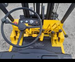 Carrello elevatore muletto Komatsu di 25 Q.li - 17