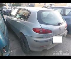 Alfa Romeo 147 MK2 Restyling Per Ricambi - Demolit
