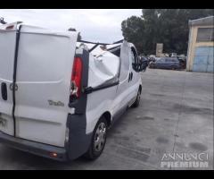 Renault Trafic 2012 Demolito - Ricambi NO MOTORE