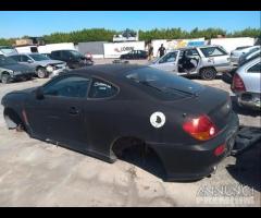 Hyundai Coupè 2004 Demolita - Per Ricambi