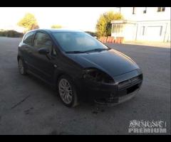 Fiat Grande Punto 1.4 T-Jet Demolita - Per Ricambi
