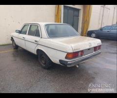 Mercedes W123 240D Demolita - Per Ricambi