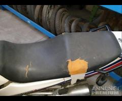 Honda V - Four 750 - VF750F Demolita - Per Ricambi - 8