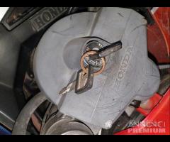 Honda V - Four 750 - VF750F Demolita - Per Ricambi - 14