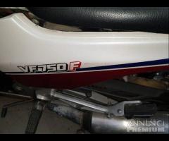Honda V - Four 750 - VF750F Demolita - Per Ricambi - 19
