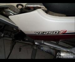 Honda V - Four 750 - VF750F Demolita - Per Ricambi - 20
