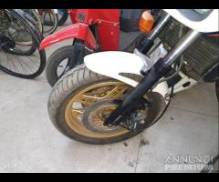 Honda V - Four 750 - VF750F Demolita - Per Ricambi - 30