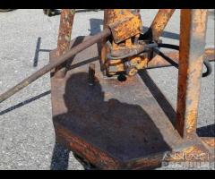 Capretta - Gru Grande Per Sollevamento Motori - 9