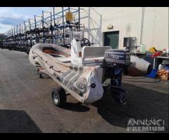 Gommone Con Motore Johnson Da Restauro