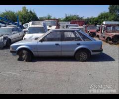 Ford Escort 1983 Demolita - Per Ricambi