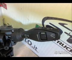 Devio luci ford fiesta mk6 8a6t-13n064 dal 2008