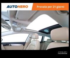 VOLKSWAGEN Passat DT54358 - 18