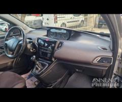 Lancia Ypsilon III 2011 1.3 mjt Gold 95 Cv - 21