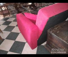 Divano In Tessuto Colore Rosso Con 2 Cuscini - 7