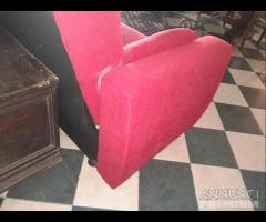 Divano In Tessuto Colore Rosso Con 2 Cuscini - 8