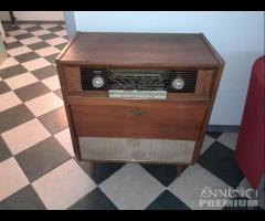 Giradischi Vintage Con Mobile - Radio In Legno