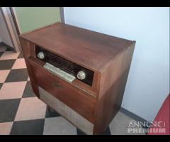 Giradischi Vintage Con Mobile - Radio In Legno