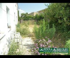ORISTANO - VIA THARROS iNDIPENDENTE GIARDINO - 25