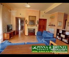 S. GIUSTA - VILLA a 4,5 km dall'abitato