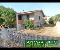 MANDRIOLA - VILLA libera 4 lati Giardino