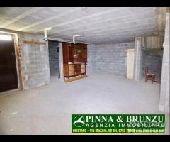 MANDRIOLA - VILLA libera 4 lati Giardino - 28