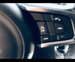 JAGUAR XE 2.0 D 180 CV aut. Prestige pelle - nav - 20