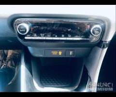 TOYOTA Yaris 1.5 Hybrid 5 porte Business - 7